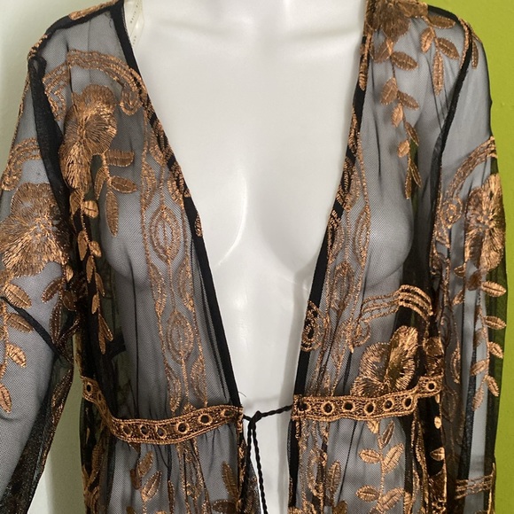 NWT Haute Monde black and gold floral kimono, coverup.  Size XL. - Picture 3 of 8